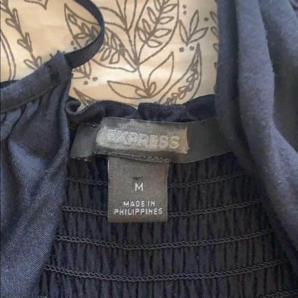 Express dress - Picture 4 of 7